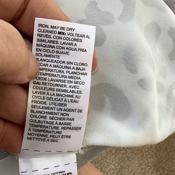 Chico’s Leopard Print Cardigan Sweater Chiffon Front Women’s (4) XXL - Picture 9 of 9